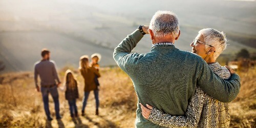 Kinder müssen für die Pflege Ihrer Eltern aufkommen&ast;&ast;