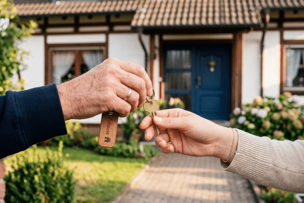 Das Haus wieder verkaufen: was Eigentümer vor der Entscheidung klären sollten